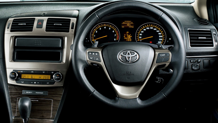 TOYOTA AVEVSIS WAGON