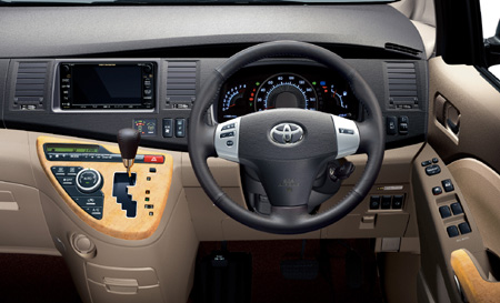 TOYOTA ISIS