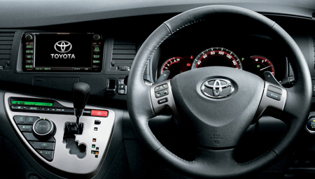 TOYOTA ISIS