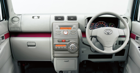 TOYOTA PIXIS SPACE