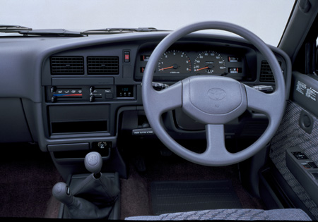 TOYOTA HILUX PICK UP
