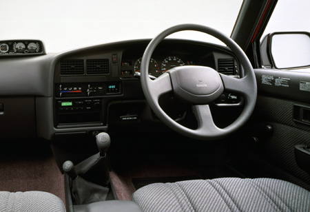 TOYOTA HILUX PICK UP