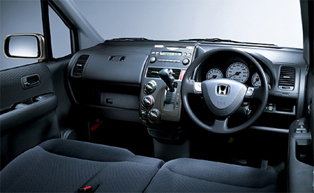 HONDA MOBILIO SPIKE