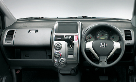 HONDA MOBILIO SPIKE