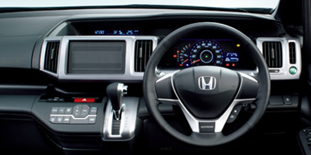 HONDA STEP WAGON SPADA