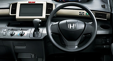 HONDA FREED SPIKE
