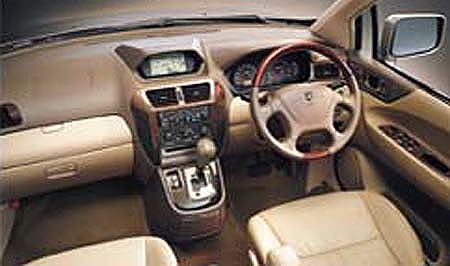 MITSUBISHI CHARIOT GRANDIS