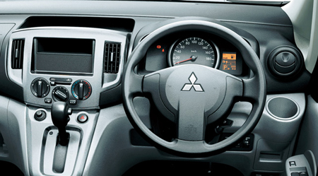 MITSUBISHI DELICA D3