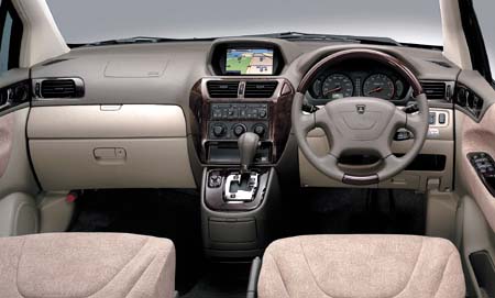 MITSUBISHI CHARIOT GRANDIS