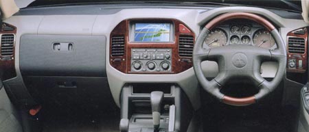 MITSUBISHI PAJERO