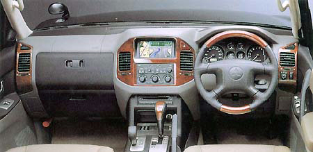 MITSUBISHI PAJERO