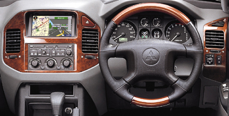 MITSUBISHI PAJERO