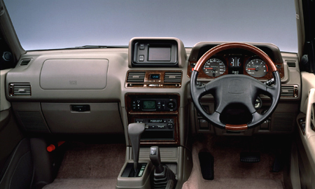 MITSUBISHI PAJERO