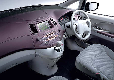 MITSUBISHI GRANDIS