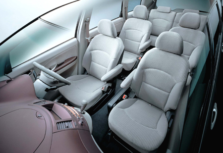 MITSUBISHI GRANDIS