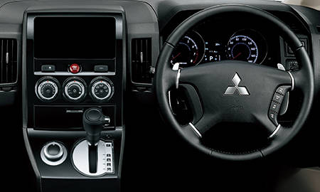 MITSUBISHI DELICA D5