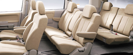 MITSUBISHI DELICA D5