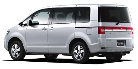 MITSUBISHI DELICA D5