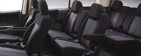 MITSUBISHI DELICA D5