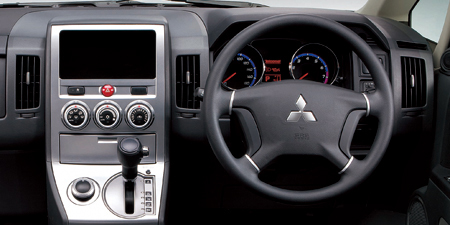 MITSUBISHI DELICA D5