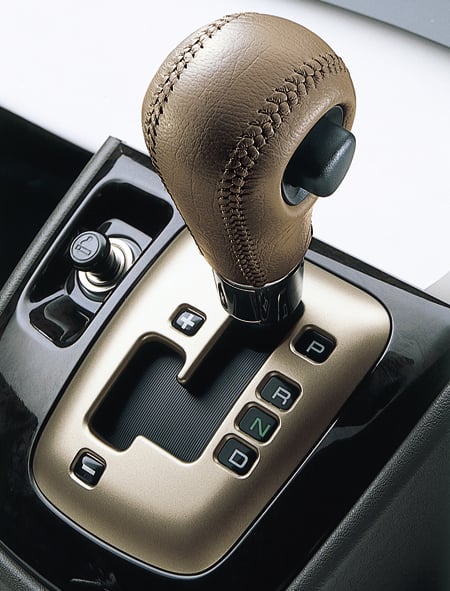 MITSUBISHI RVR