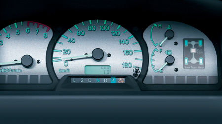 MITSUBISHI DELICA SPACE GEAR