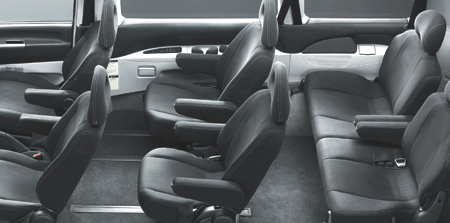 MITSUBISHI DELICA SPACE GEAR