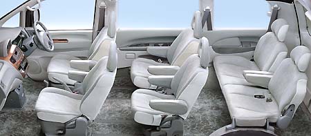 MITSUBISHI DELICA SPACE GEAR