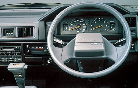 MITSUBISHI DELICA STAR WAGON