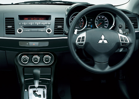 MITSUBISHI GALANT FORTIS SPORT BACK