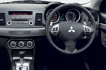 MITSUBISHI GALANT FORTIS SPORT BACK