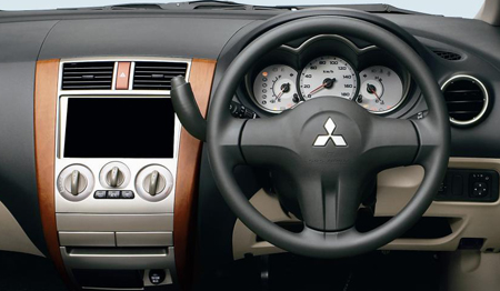 MITSUBISHI COLT
