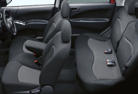 MITSUBISHI COLT