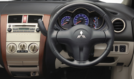 MITSUBISHI COLT