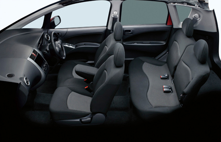 MITSUBISHI COLT
