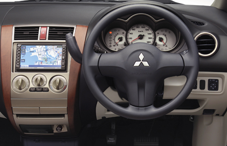 MITSUBISHI COLT PLUS