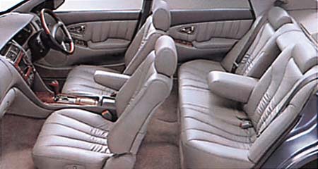 MITSUBISHI DIAMANTE