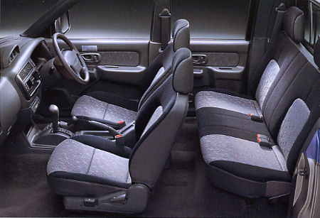 MITSUBISHI STRADA