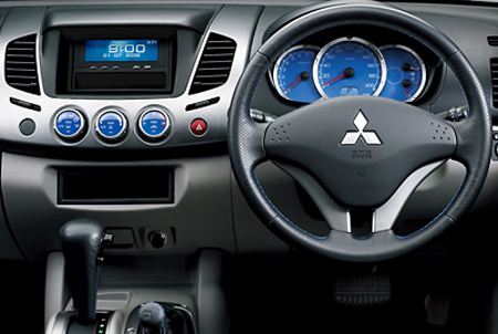 MITSUBISHI TRITON