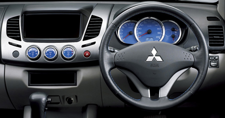 MITSUBISHI TRITON