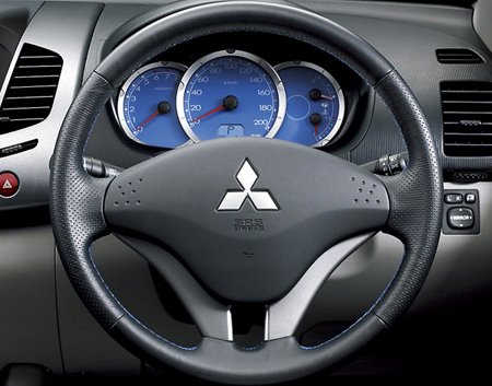 MITSUBISHI TRITON