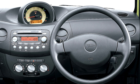 DAIHATSU ESSE