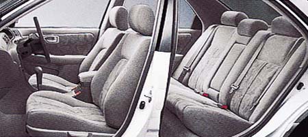 DAIHATSU ALTIS