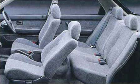 DAIHATSU APPLAUSE
