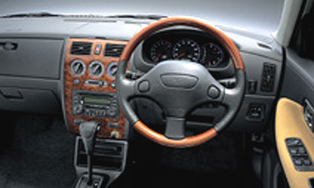 DAIHATSU STORIA