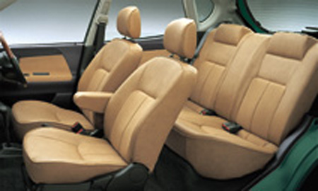 DAIHATSU STORIA