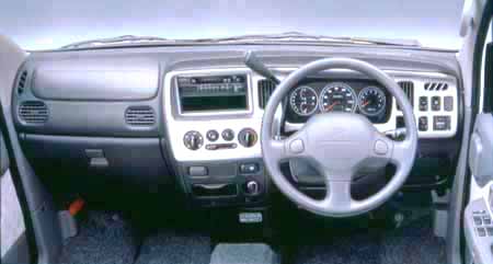 DAIHATSU ATRAI 7