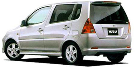DAIHATSU YRV