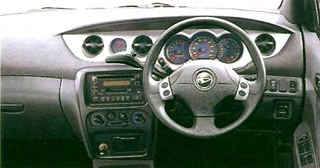 DAIHATSU YRV