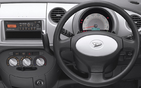 DAIHATSU MOVE LATTE